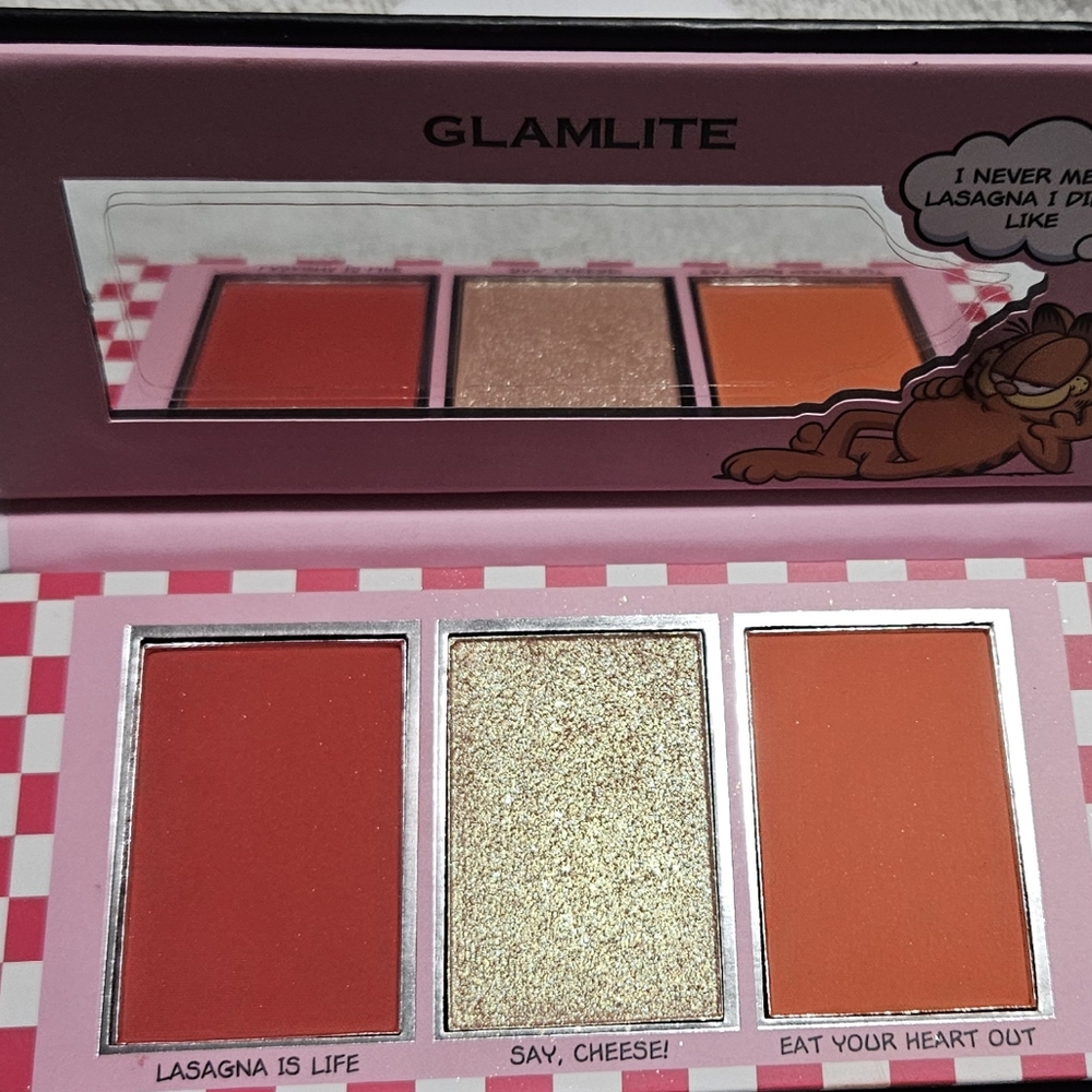 Glamlite  x Garfield face pallette